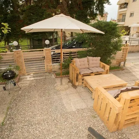 My Greko Neoi Epivatai