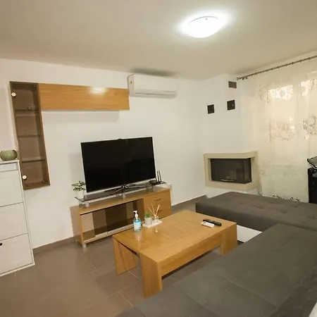 My Greko * Neoi Epivatai